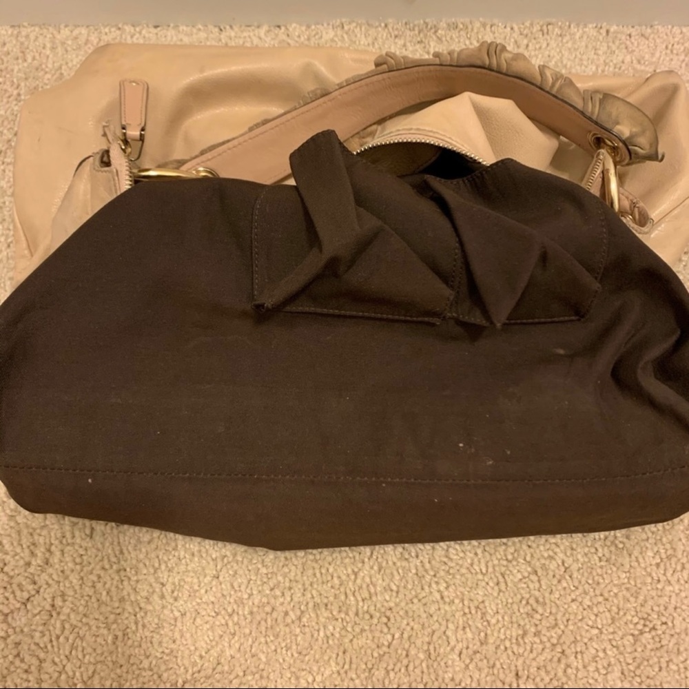 Authentic Gucci Leather Shoulder Bags, Medium - Picture 8 of 8